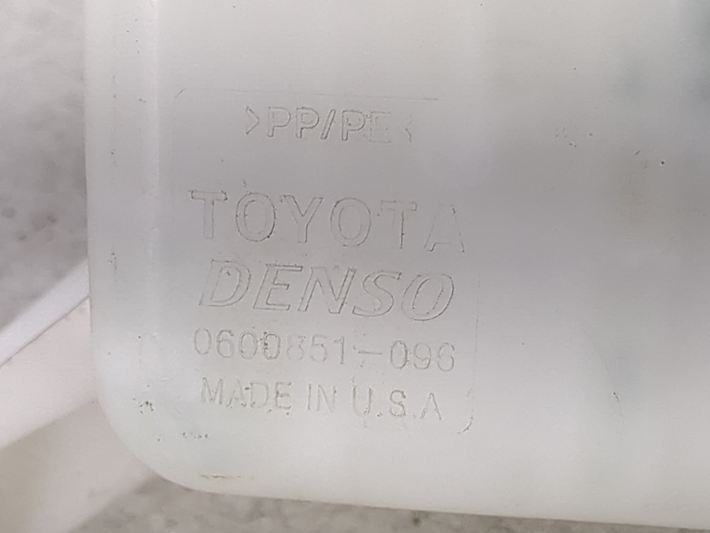 2004-2020 Toyota Sienna Windshield Washer Fluid Reservoir Bottle Oem - Oemusedautoparts1.com