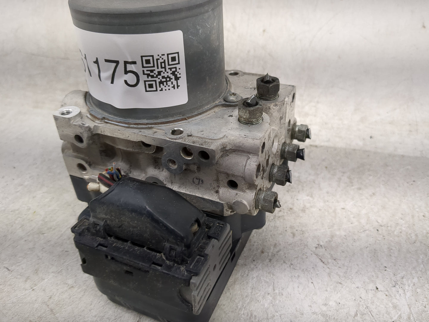 2017 Toyota Sienna ABS Pump Control Module Replacement P/N:89541-08270 133000-5710 Fits OEM Used Auto Parts - Oemusedautopar