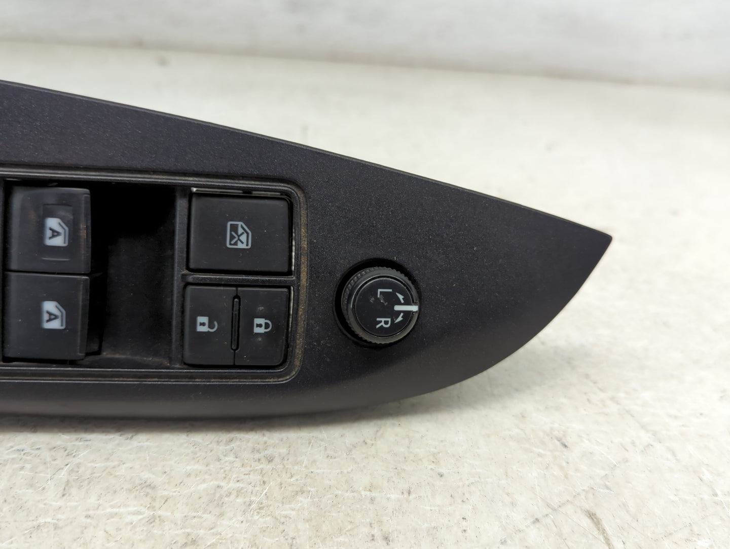 2015-2020 Toyota Sienna Master Power Window Switch Replacement Driver Side Left P/N:515676 Fits Fits 2015 2016 2017 2018 201