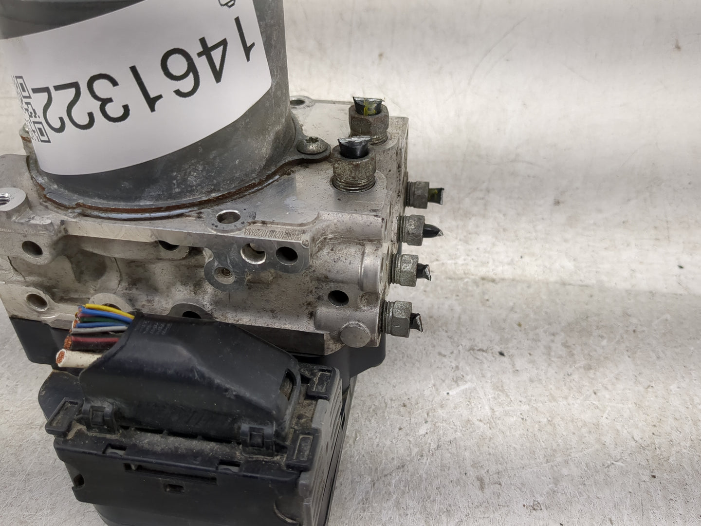 2017 Toyota Sienna ABS Pump Control Module Replacement P/N:44540-08270 Fits OEM Used Auto Parts - Oemusedautoparts1.com