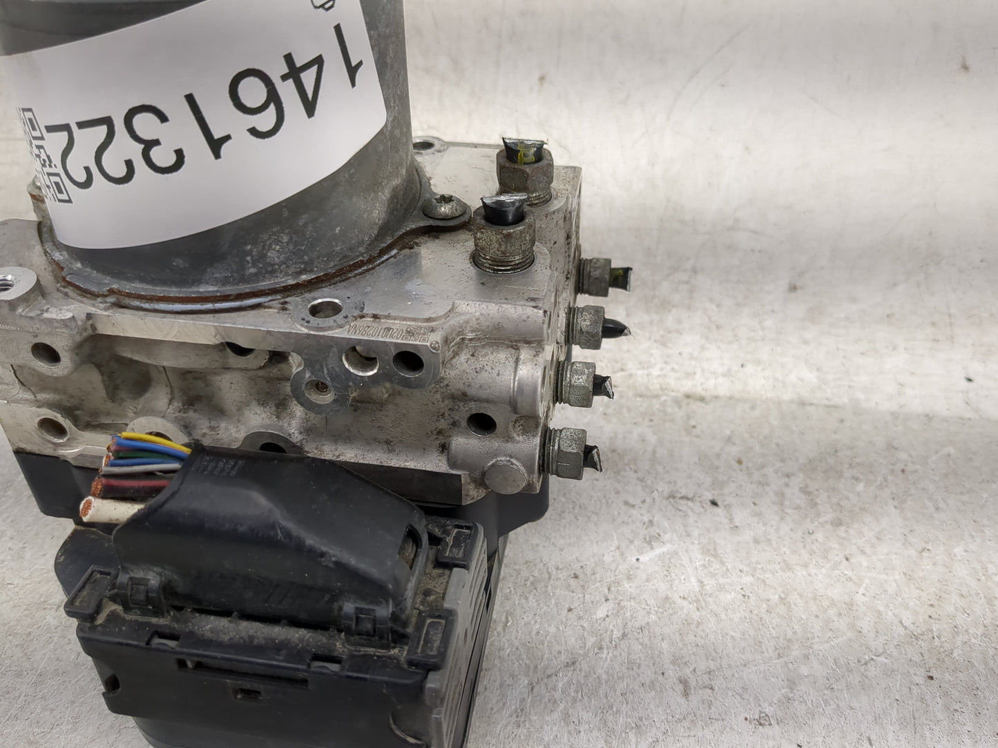 2017 Toyota Sienna ABS Pump Control Module Replacement P/N:44540-08270 Fits OEM Used Auto Parts - Oemusedautoparts1.com