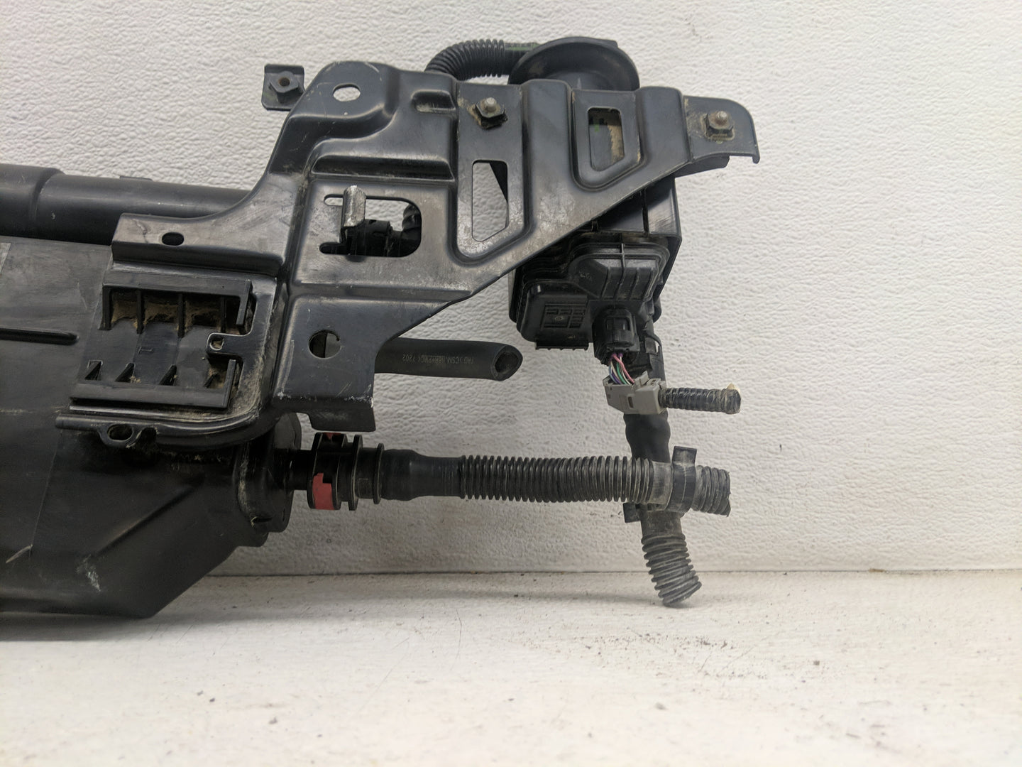 2017 Toyota Sienna Fuel Vapor Charcoal Canister 1461933 - Oemusedautoparts1.com