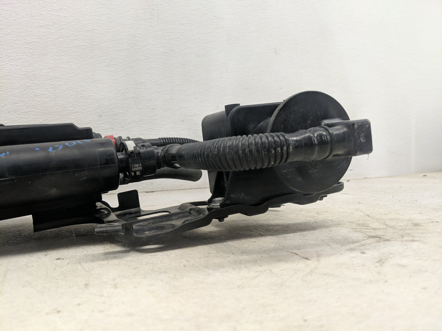 2017 Toyota Sienna Fuel Vapor Charcoal Canister 1462036 - Oemusedautoparts1.com