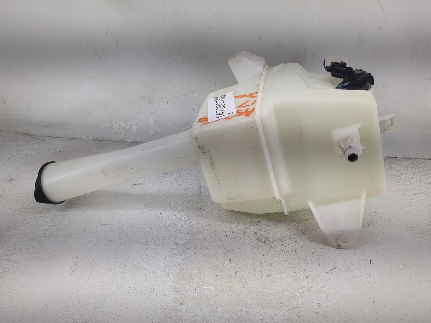 2004-2020 Toyota Sienna Windshield Washer Fluid Reservoir Bottle Oem 1473827 - Oemusedautoparts1.com