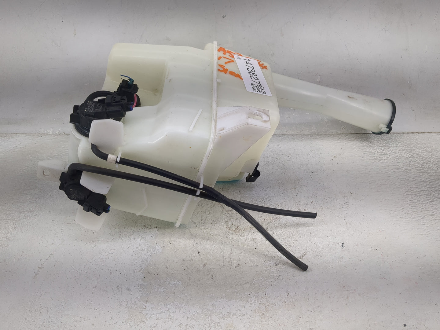 2004-2020 Toyota Sienna Windshield Washer Fluid Reservoir Bottle Oem 1473827 - Oemusedautoparts1.com