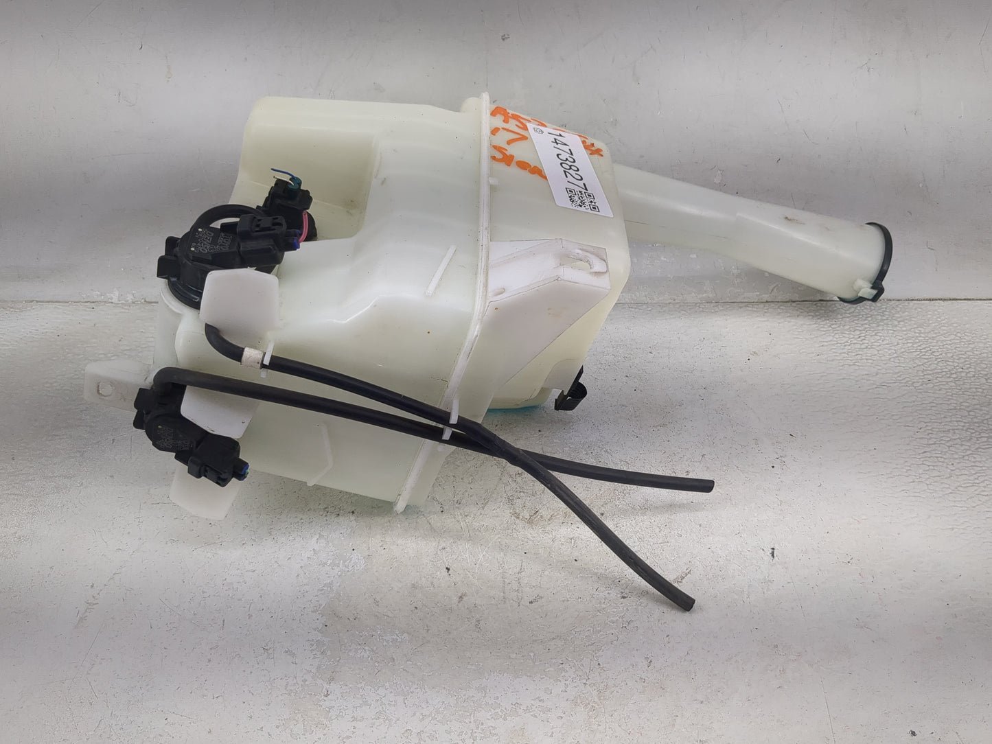 2004-2020 Toyota Sienna Windshield Washer Fluid Reservoir Bottle Oem 1473827 - Oemusedautoparts1.com