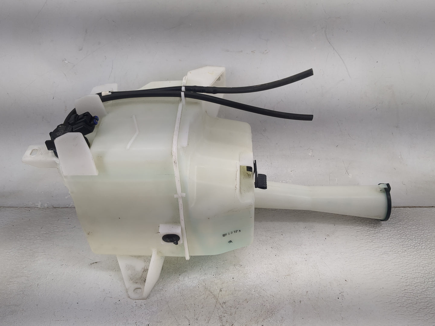 2004-2020 Toyota Sienna Windshield Washer Fluid Reservoir Bottle Oem 1473827 - Oemusedautoparts1.com