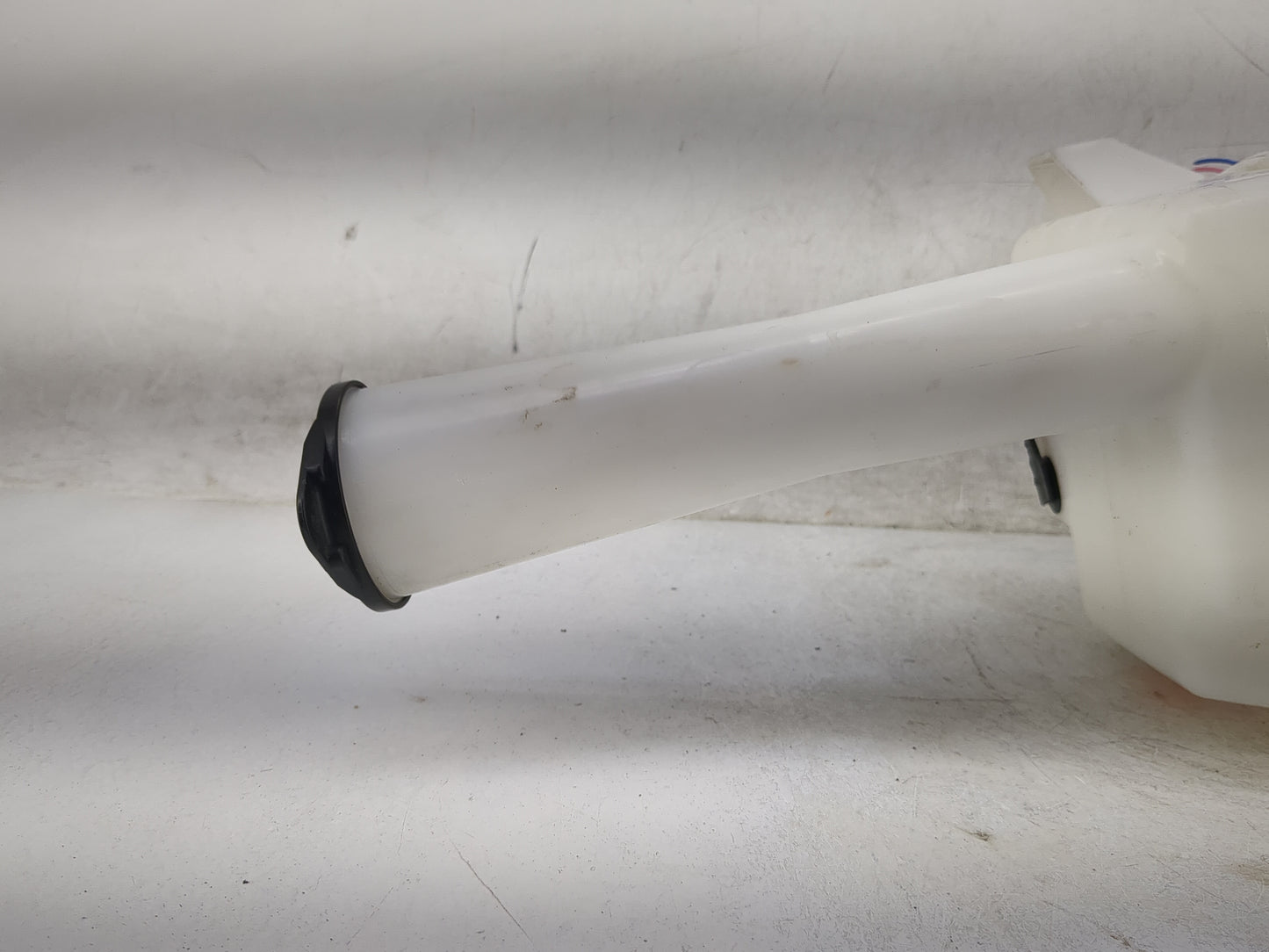 2004-2020 Toyota Sienna Windshield Washer Fluid Reservoir Bottle Oem 1474199 - Oemusedautoparts1.com