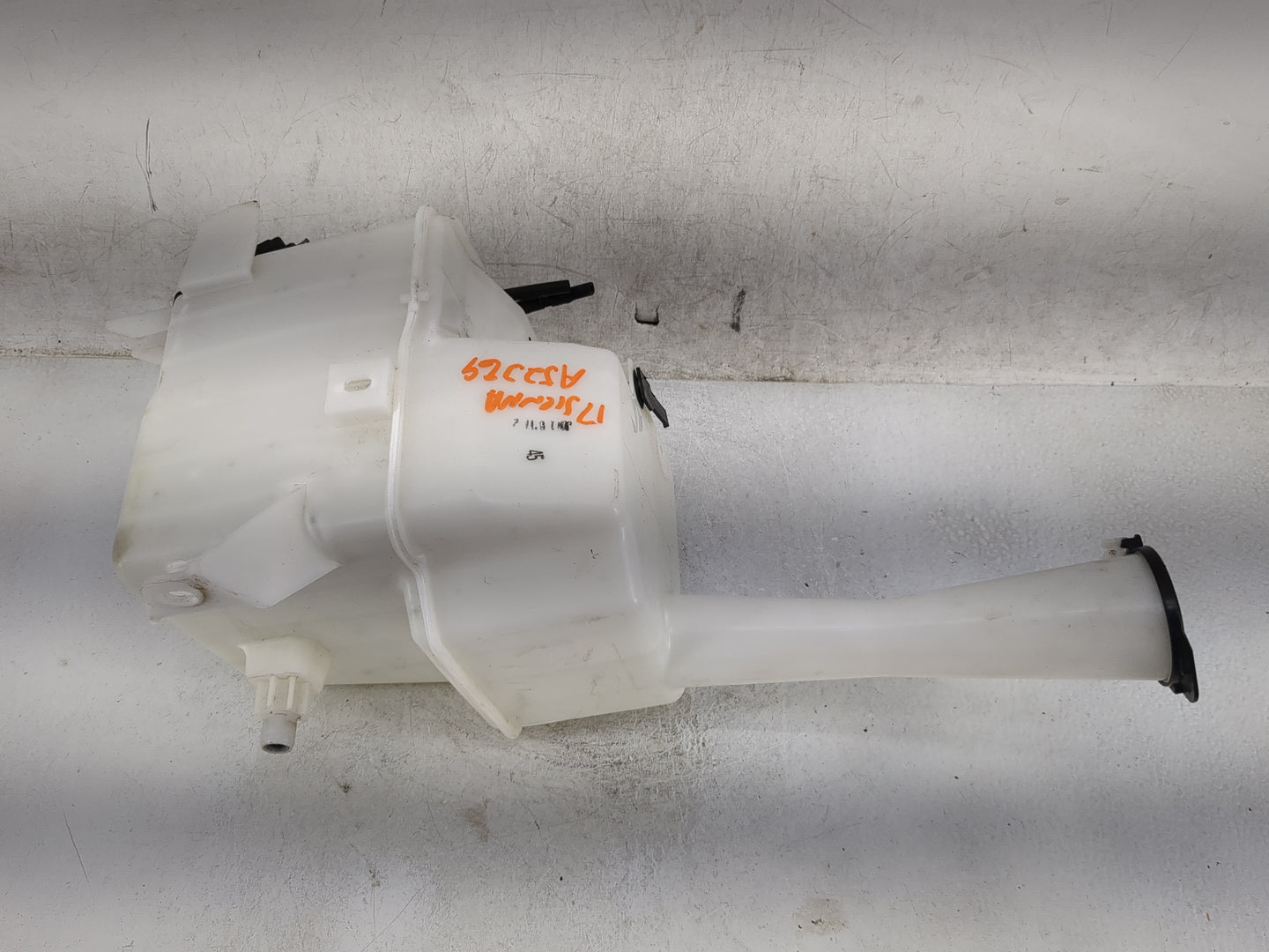 2004-2020 Toyota Sienna Windshield Washer Fluid Reservoir Bottle Oem 1474199 - Oemusedautoparts1.com