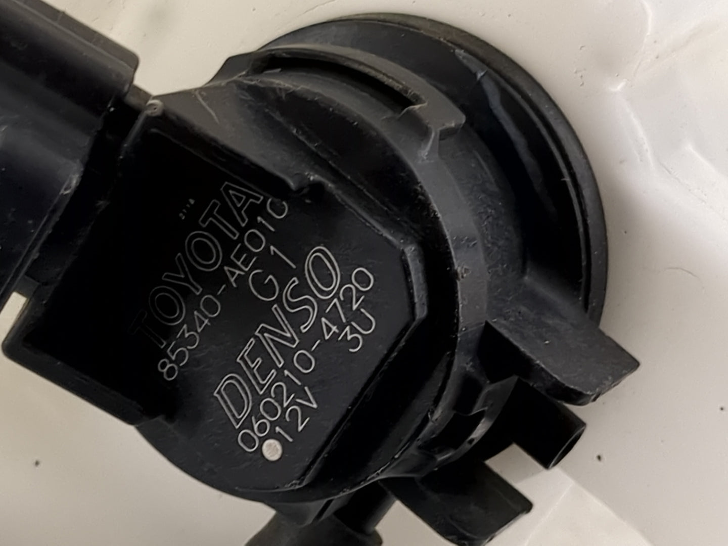 2004-2020 Toyota Sienna Windshield Washer Fluid Reservoir Bottle Oem 1474199 - Oemusedautoparts1.com