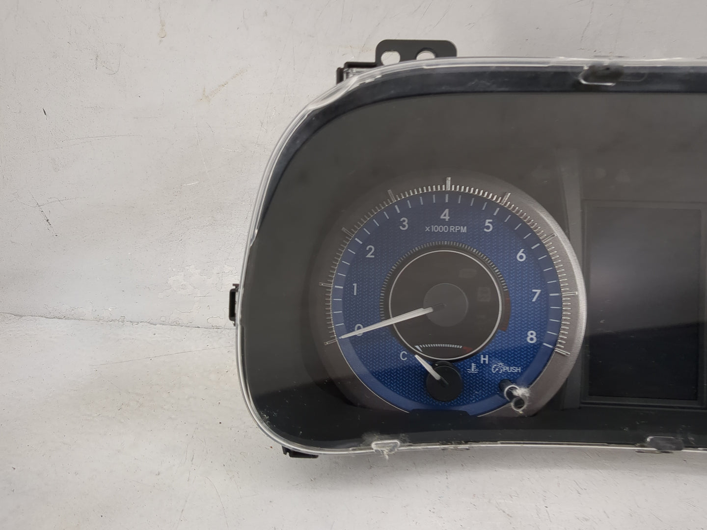 2017 Toyota Sienna Instrument Cluster Speedometer Gauges P/N:83800-08670-00 TN157570-6193 Miles: Fits OEM Used Auto Parts - 