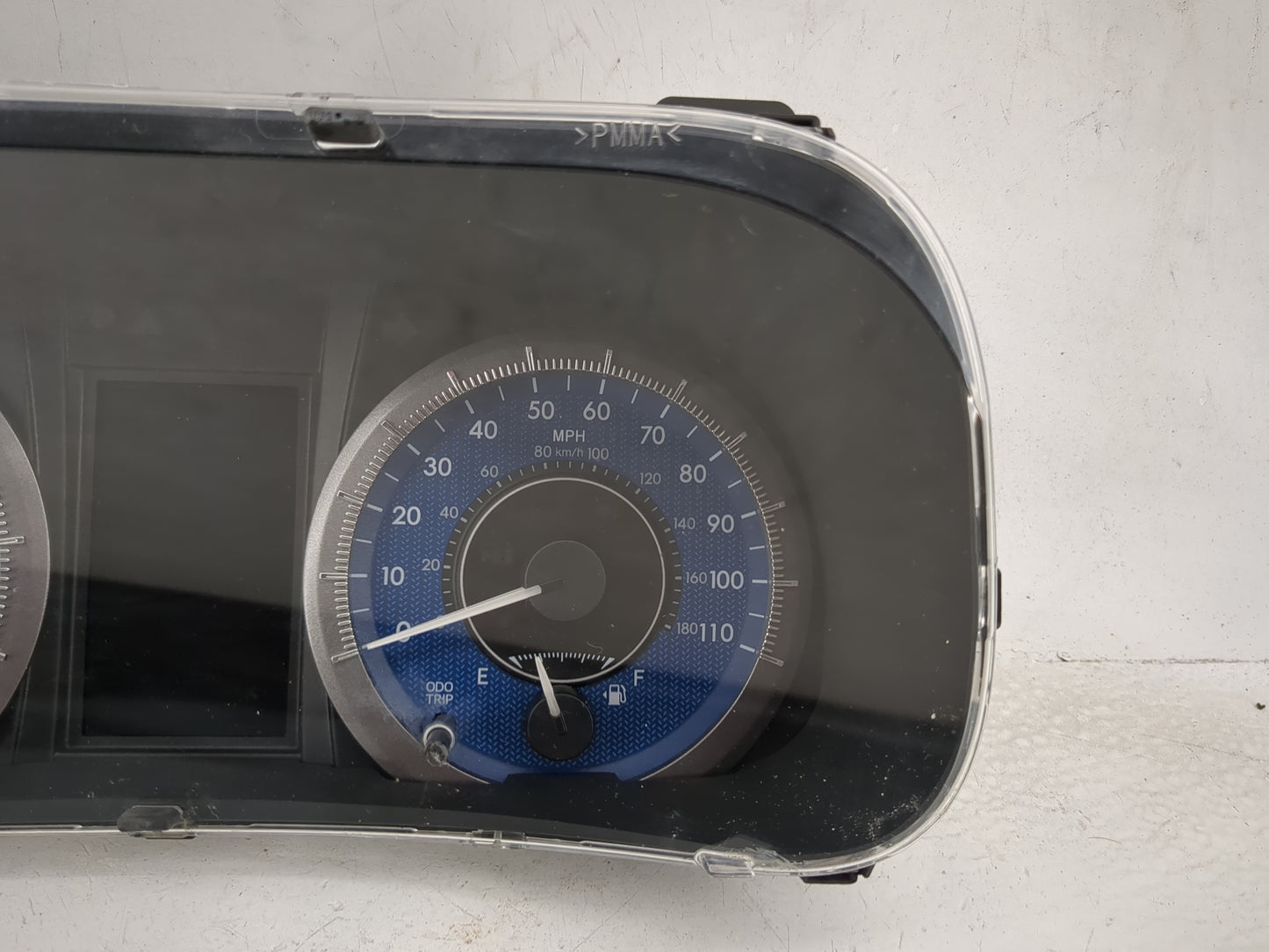 2017 Toyota Sienna Instrument Cluster Speedometer Gauges P/N:83800-08670-00 TN157570-6193 Miles: Fits OEM Used Auto Parts - 