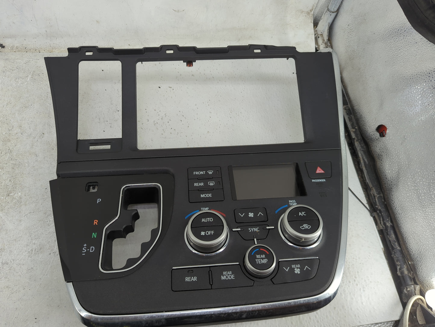 2015-2017 Toyota Sienna Climate Control Module Temperature AC/Heater Replacement Fits Fits 2015 2016 2017 OEM Used Auto Part