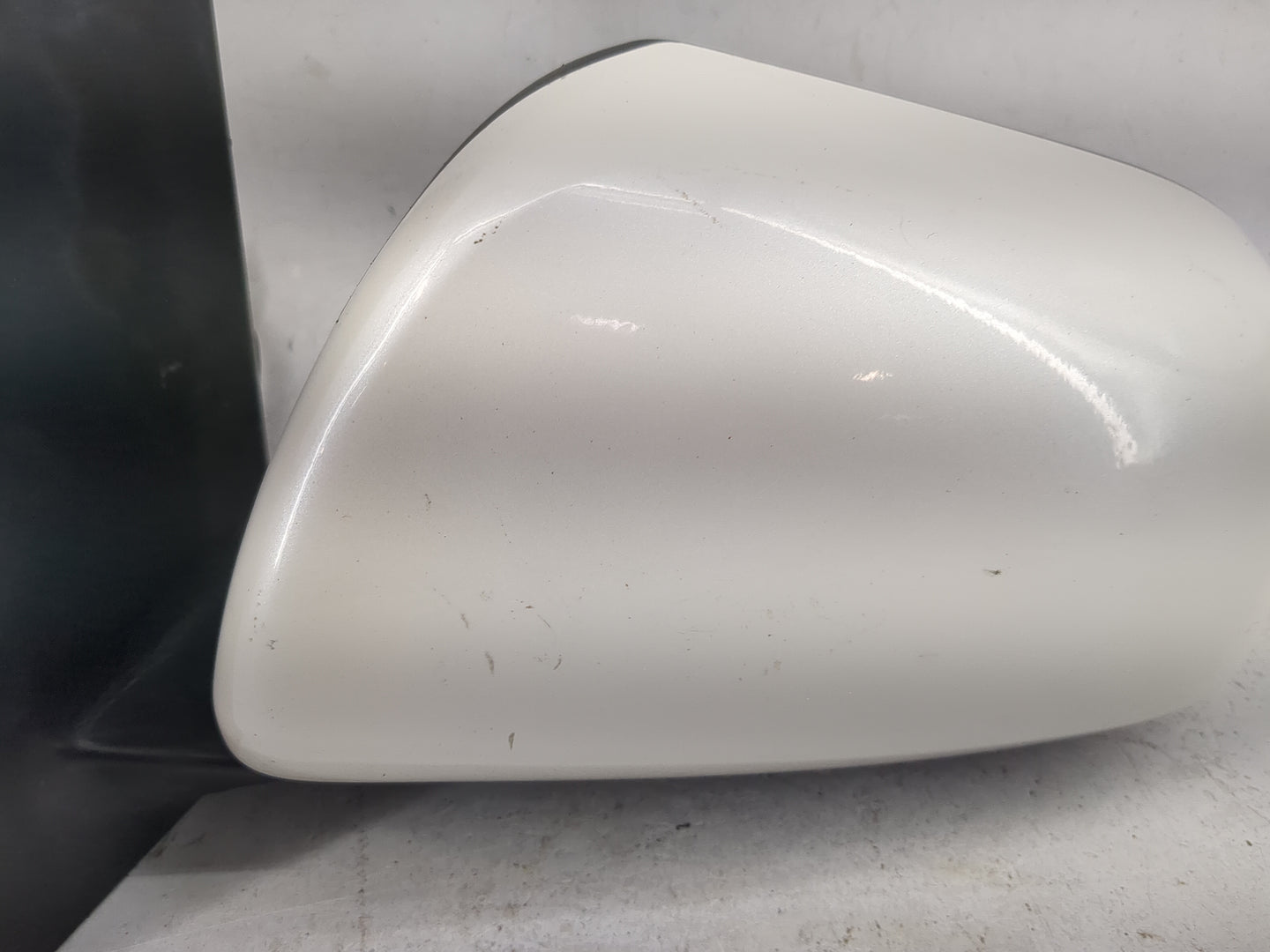 2015-2017 Toyota Sienna Driver Side View Mirror - Left Door Mirror OEM Used - Oemusedautoparts1.com