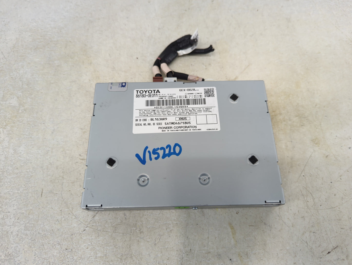 2015-2017 Toyota Sienna Radio AM FM Cd Player Receiver Replacement P/N:86180-0E011 Fits OEM Used Auto Parts - Oemusedautopar