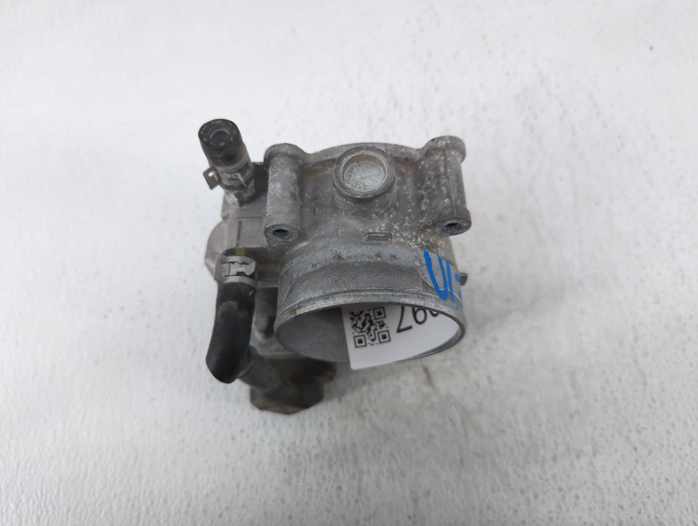 2017-2020 Toyota Sienna Throttle Body P/N:22030-0P060 Fits Fits 2016 2017 2018 2019 2020 2021 2022 OEM Used Auto Parts - Oem