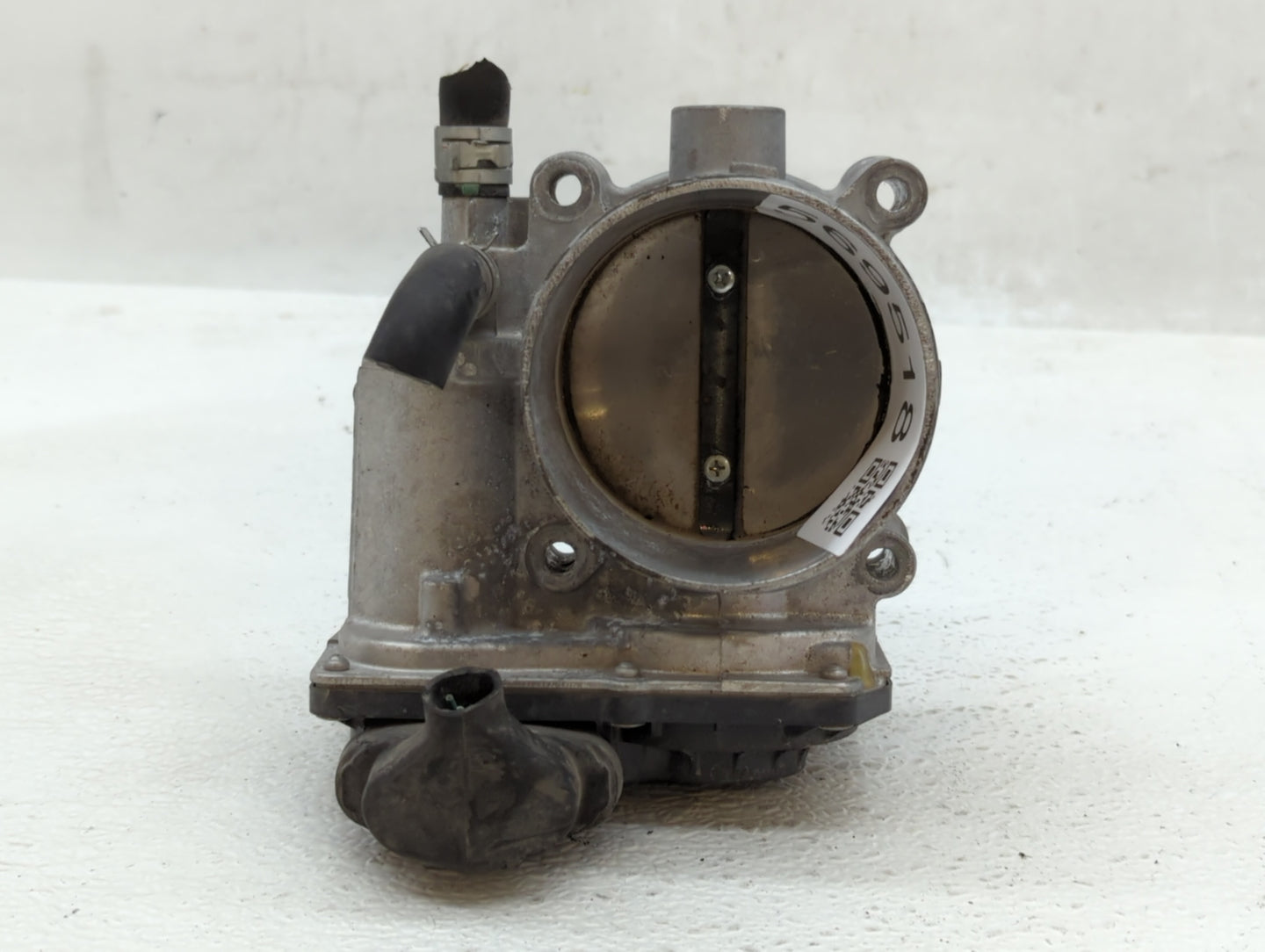 2017-2020 Toyota Sienna Throttle Body P/N:22030-0P060 Fits Fits 2016 2017 2018 2019 2020 2021 2022 OEM Used Auto Parts - Oem