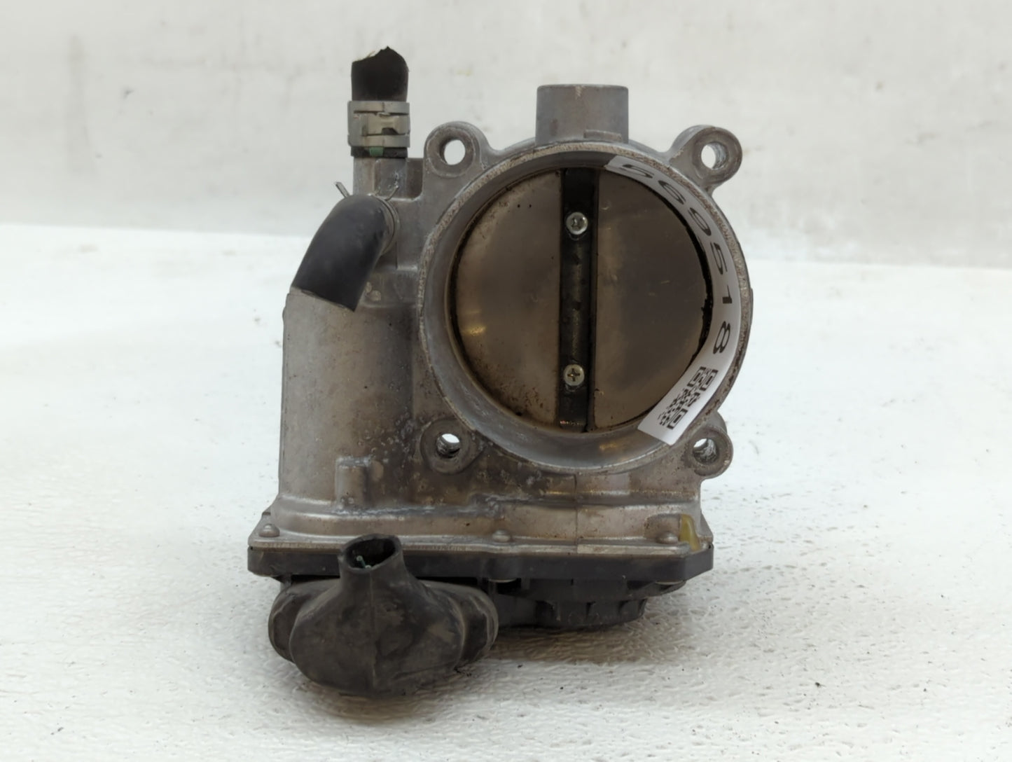 2017-2020 Toyota Sienna Throttle Body P/N:22030-0P060 Fits Fits 2016 2017 2018 2019 2020 2021 2022 OEM Used Auto Parts - Oem