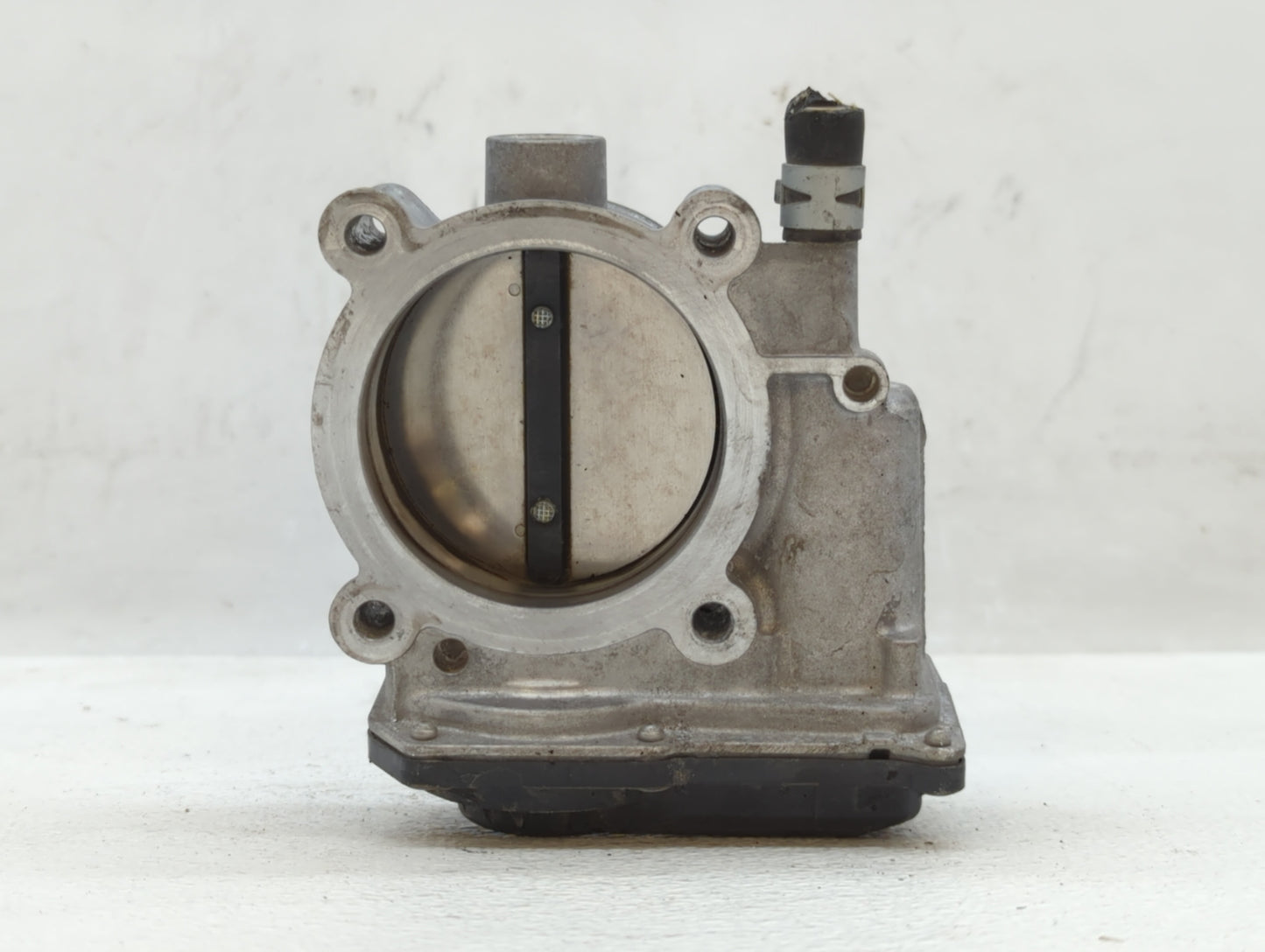 2017-2020 Toyota Sienna Throttle Body P/N:22030-0P060 Fits Fits 2016 2017 2018 2019 2020 2021 2022 OEM Used Auto Parts - Oem