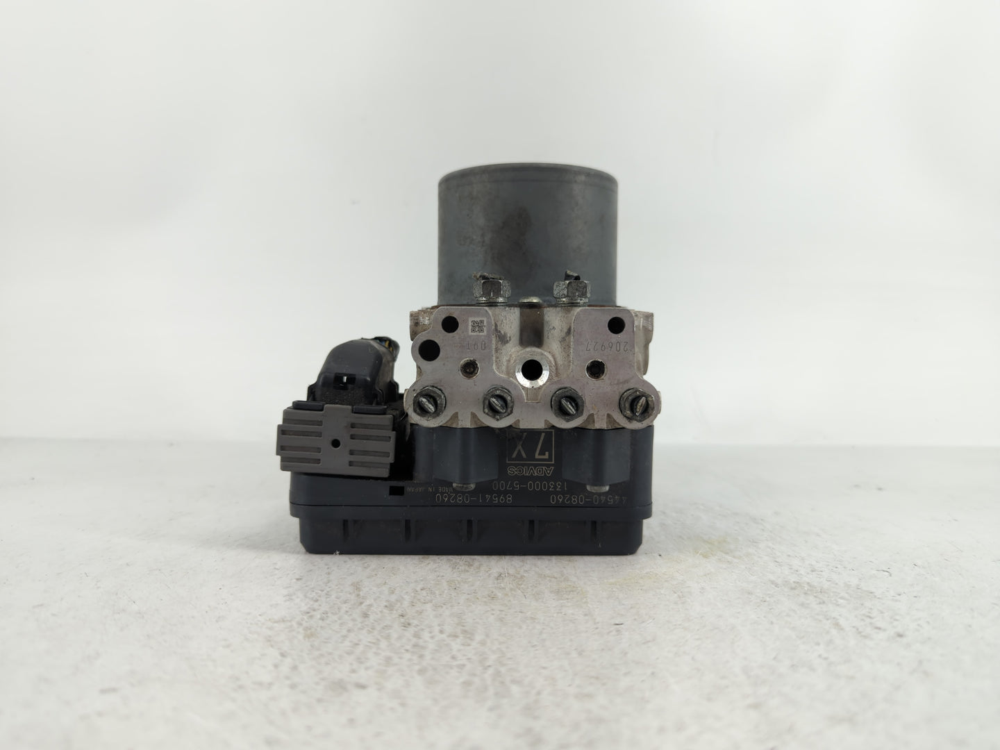 2017 Toyota Sienna ABS Pump Control Module Replacement P/N:133000-5700 89541-08260, 44540-08260 Fits OEM Used Auto Parts - O