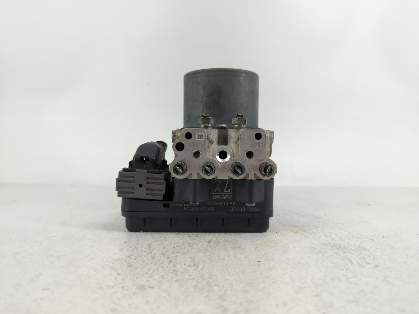 2017 Toyota Sienna ABS Pump Control Module Replacement P/N:133000-5700 89541-08260, 44540-08260 Fits OEM Used Auto Parts - O