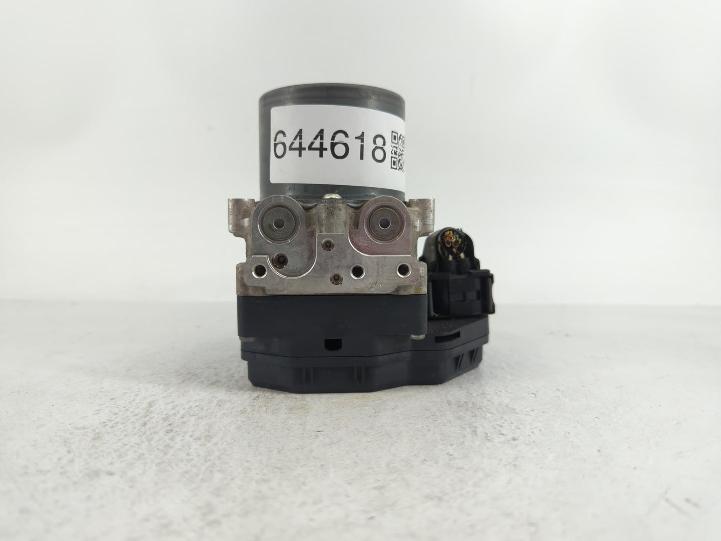 2017 Toyota Sienna ABS Pump Control Module Replacement P/N:133000-5700 89541-08260, 44540-08260 Fits OEM Used Auto Parts - O