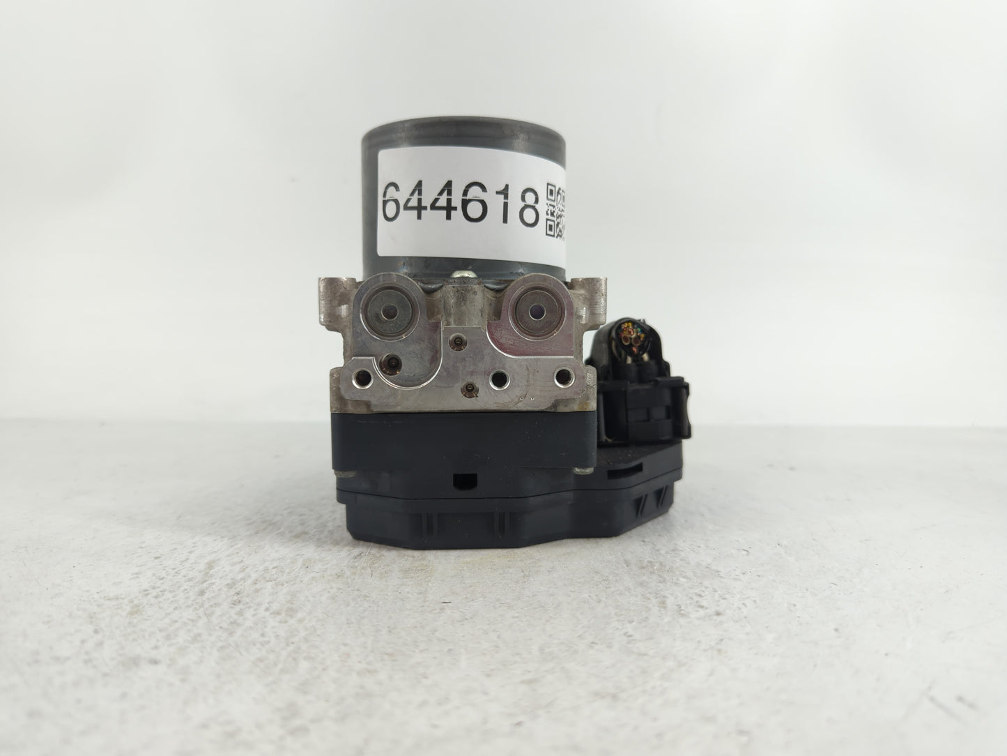 2017 Toyota Sienna ABS Pump Control Module Replacement P/N:133000-5700 89541-08260, 44540-08260 Fits OEM Used Auto Parts - O