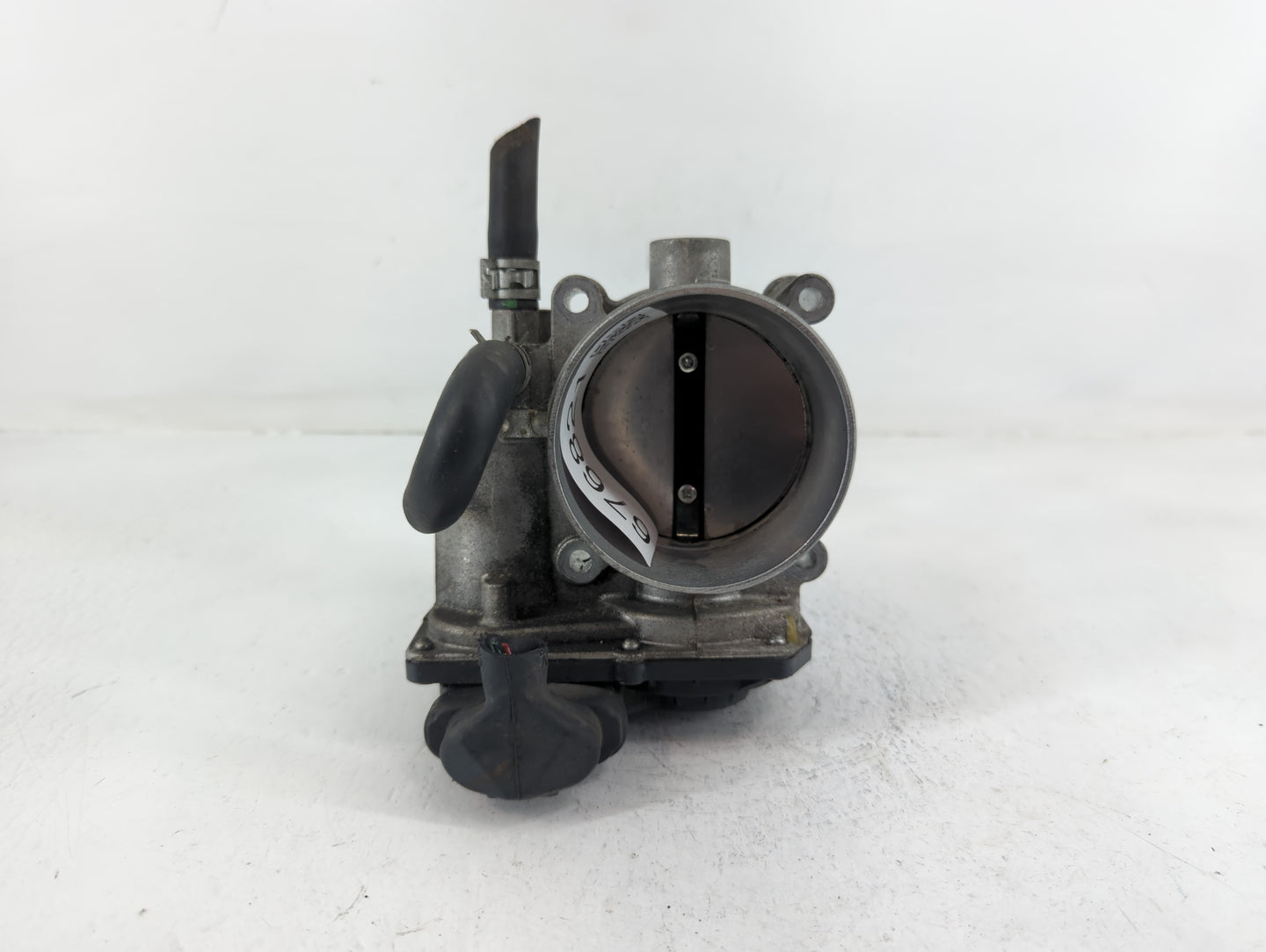 2017-2020 Toyota Sienna Throttle Body P/N:22030-0P060 Fits Fits 2016 2017 2018 2019 2020 2021 2022 OEM Used Auto Parts - Oem