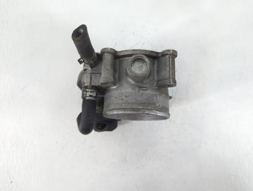 2017-2020 Toyota Sienna Throttle Body P/N:22030-0P060 Fits Fits 2016 2017 2018 2019 2020 2021 2022 OEM Used Auto Parts