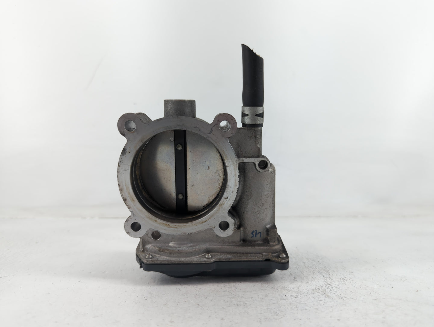 2017-2020 Toyota Sienna Throttle Body P/N:22030-0P060 Fits Fits 2016 2017 2018 2019 2020 2021 2022 OEM Used Auto Parts - Oem