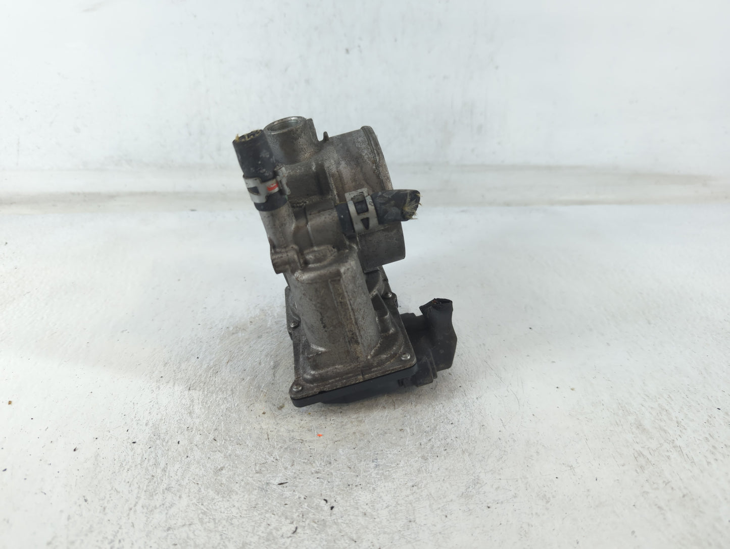 2017-2020 Toyota Sienna Throttle Body P/N:22030-0P060 7A10 Fits Fits 2016 2017 2018 2019 2020 2021 2022 OEM Used Auto Parts 