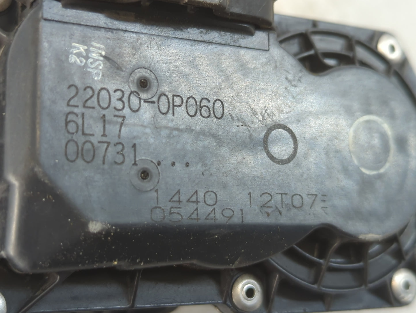 2017-2020 Toyota Sienna Throttle Body P/N:22030-0P060 Fits Fits 2016 2017 2018 2019 2020 2021 2022 OEM Used Auto Parts - Oem