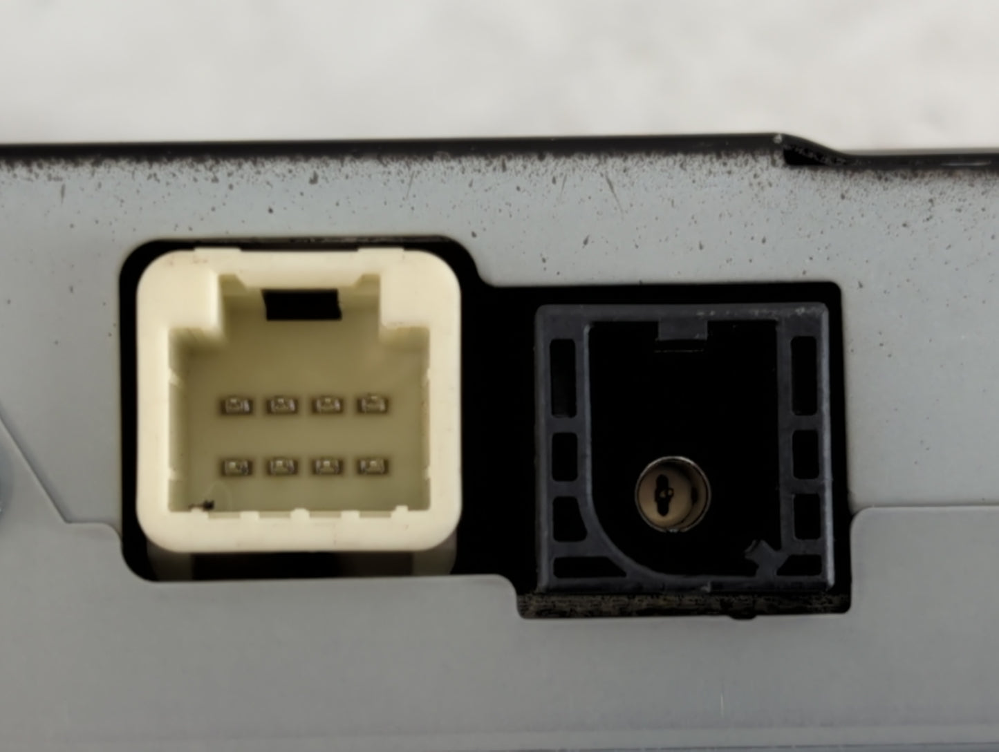 2016-2019 Toyota Tacoma Radio AM FM Cd Player Receiver Replacement P/N:86180-0E011 Fits Fits 2016 2017 2018 2019 OEM Used Au