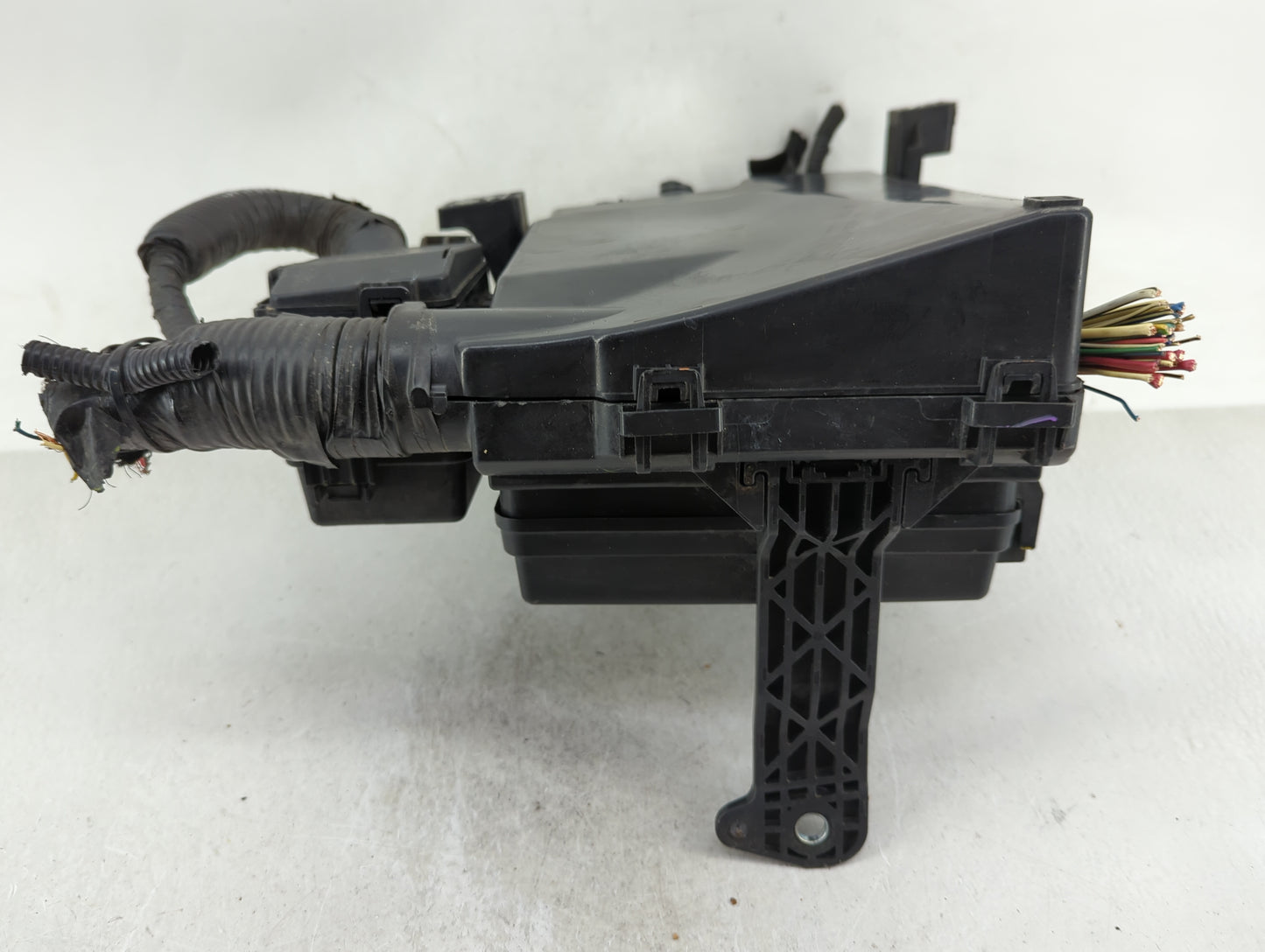 2016-2022 Toyota Tacoma Fusebox Fuse Box Panel Relay Module Fits Fits 2016 2017 2018 2019 2020 2021 2022 OEM Used Auto Parts