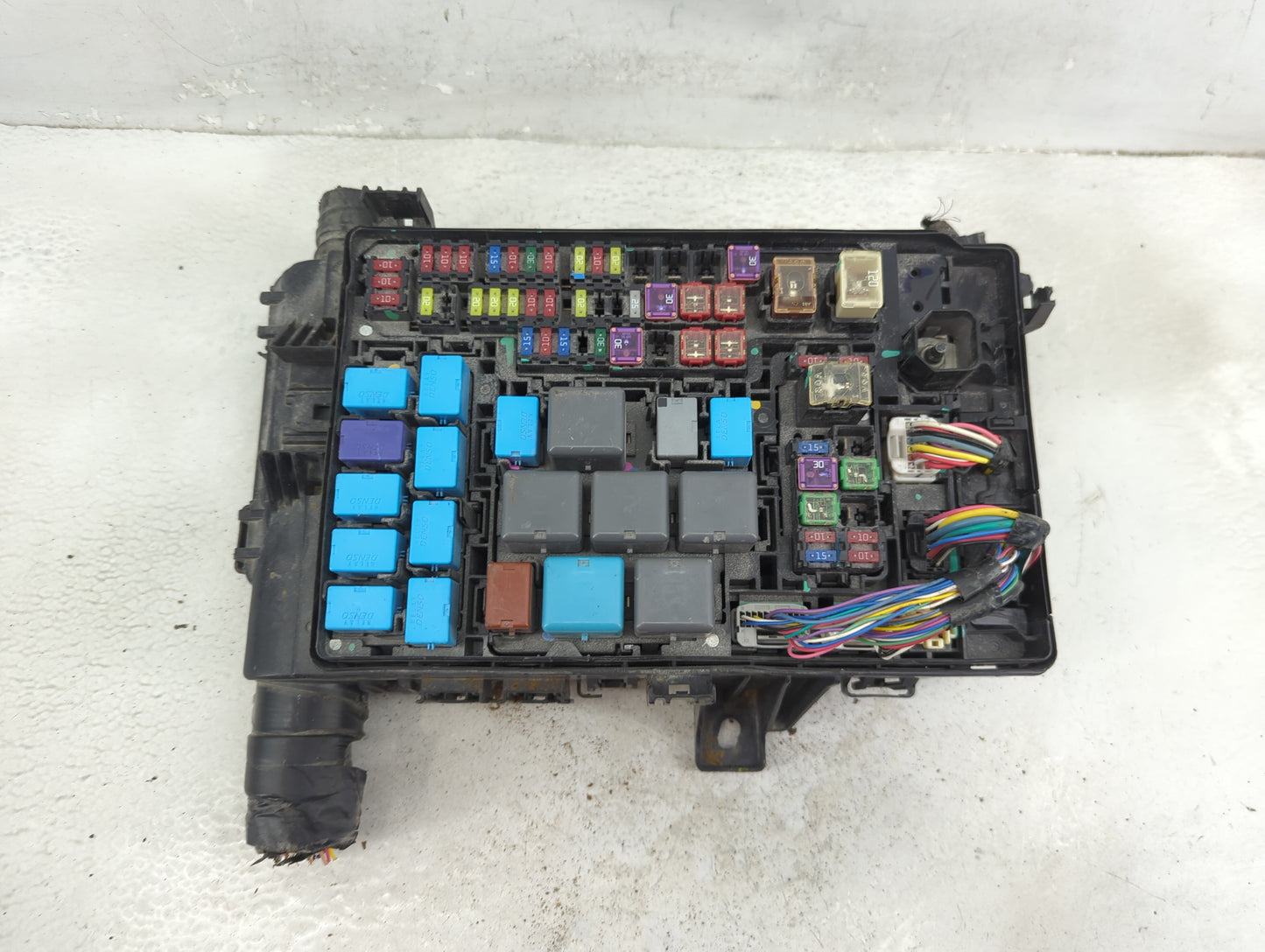 2016-2022 Toyota Tacoma Fusebox Fuse Box Panel Relay Module Fits Fits 2016 2017 2018 2019 2020 2021 2022 OEM Used Auto Parts