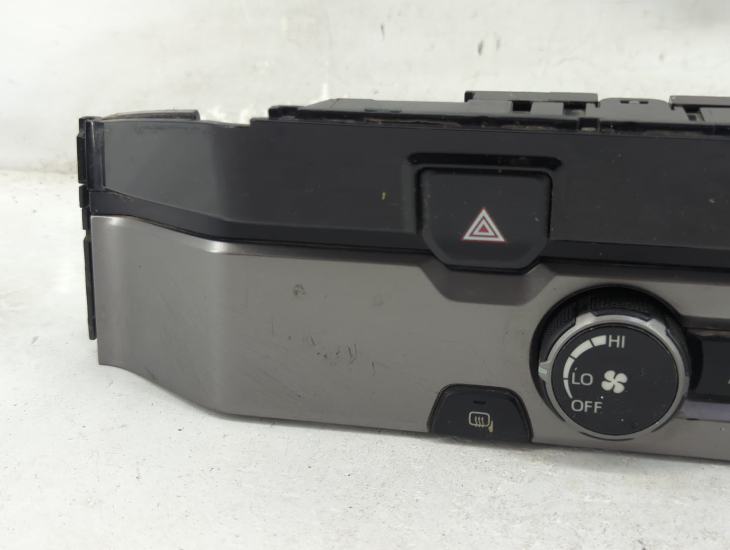 2017 Toyota Tacoma Climate Control Module Temperature AC/Heater Replacement P/N:75H595 Fits OEM Used Auto Parts - Oemusedaut