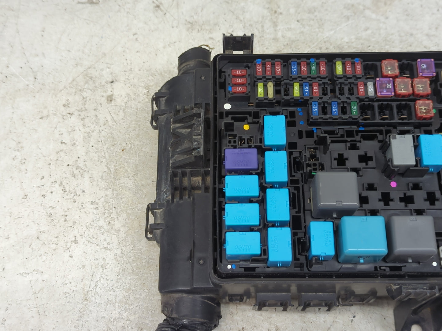 2016-2022 Toyota Tacoma Fusebox Fuse Box Panel Relay Module Fits Fits 2016 2017 2018 2019 2020 2021 2022 OEM Used Auto Parts