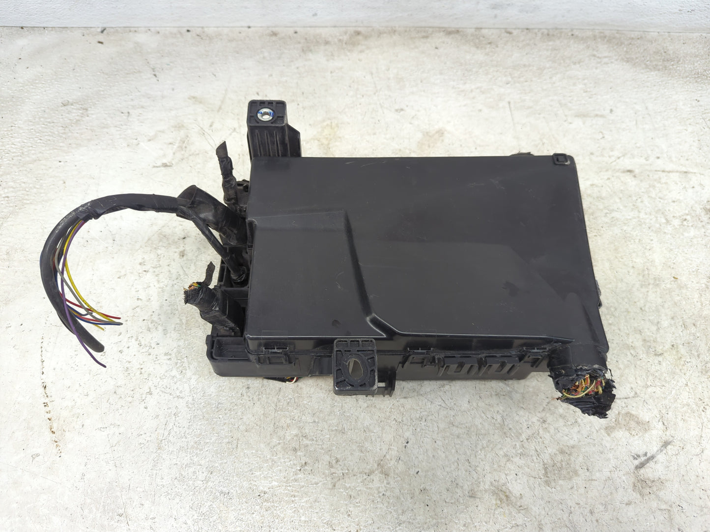 2016-2022 Toyota Tacoma Fusebox Fuse Box Panel Relay Module Fits Fits 2016 2017 2018 2019 2020 2021 2022 OEM Used Auto Parts