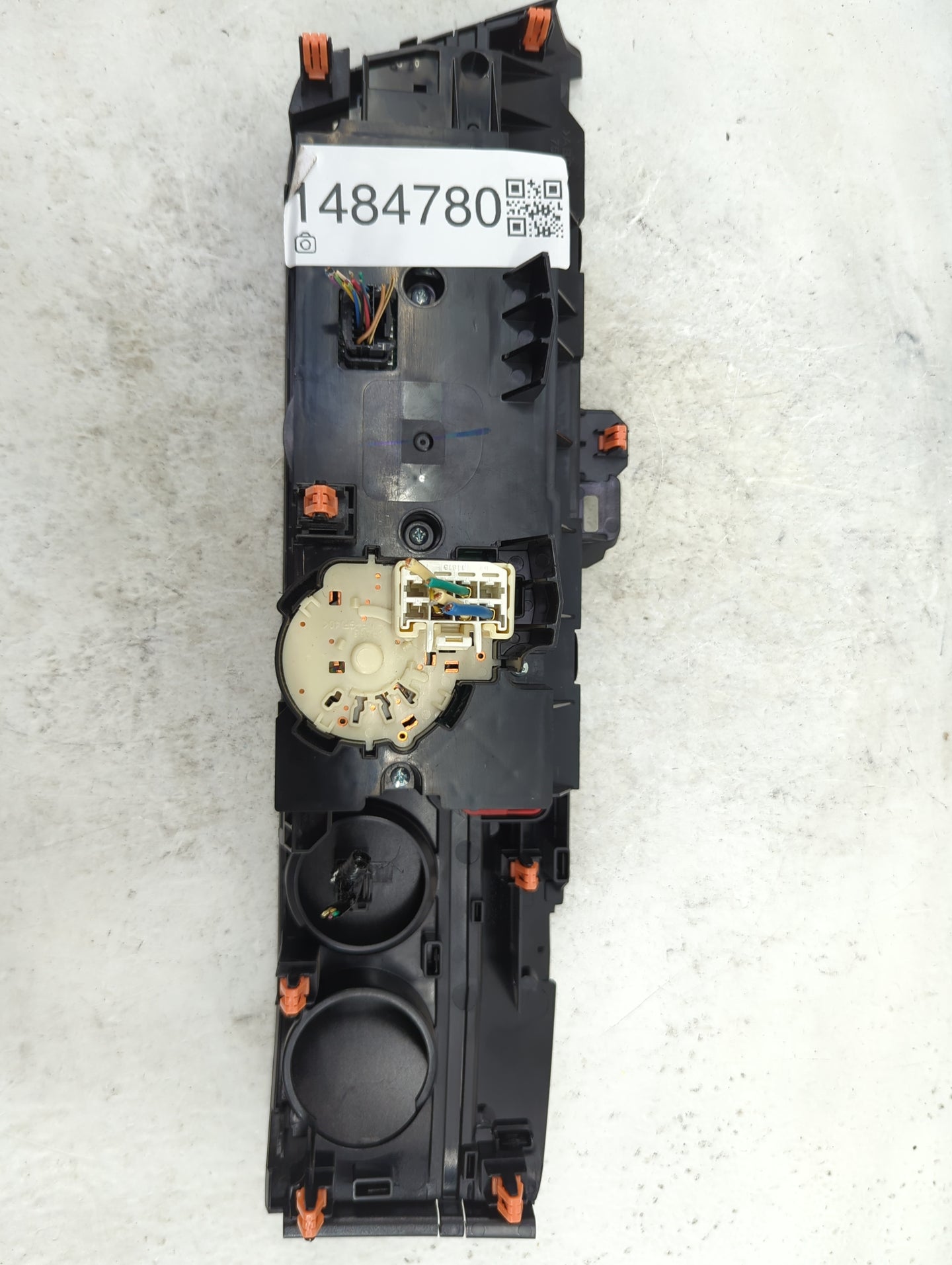 2017 Toyota Tacoma Climate Control Module Temperature AC/Heater Replacement Fits OEM Used Auto Parts - Oemusedautoparts1.com