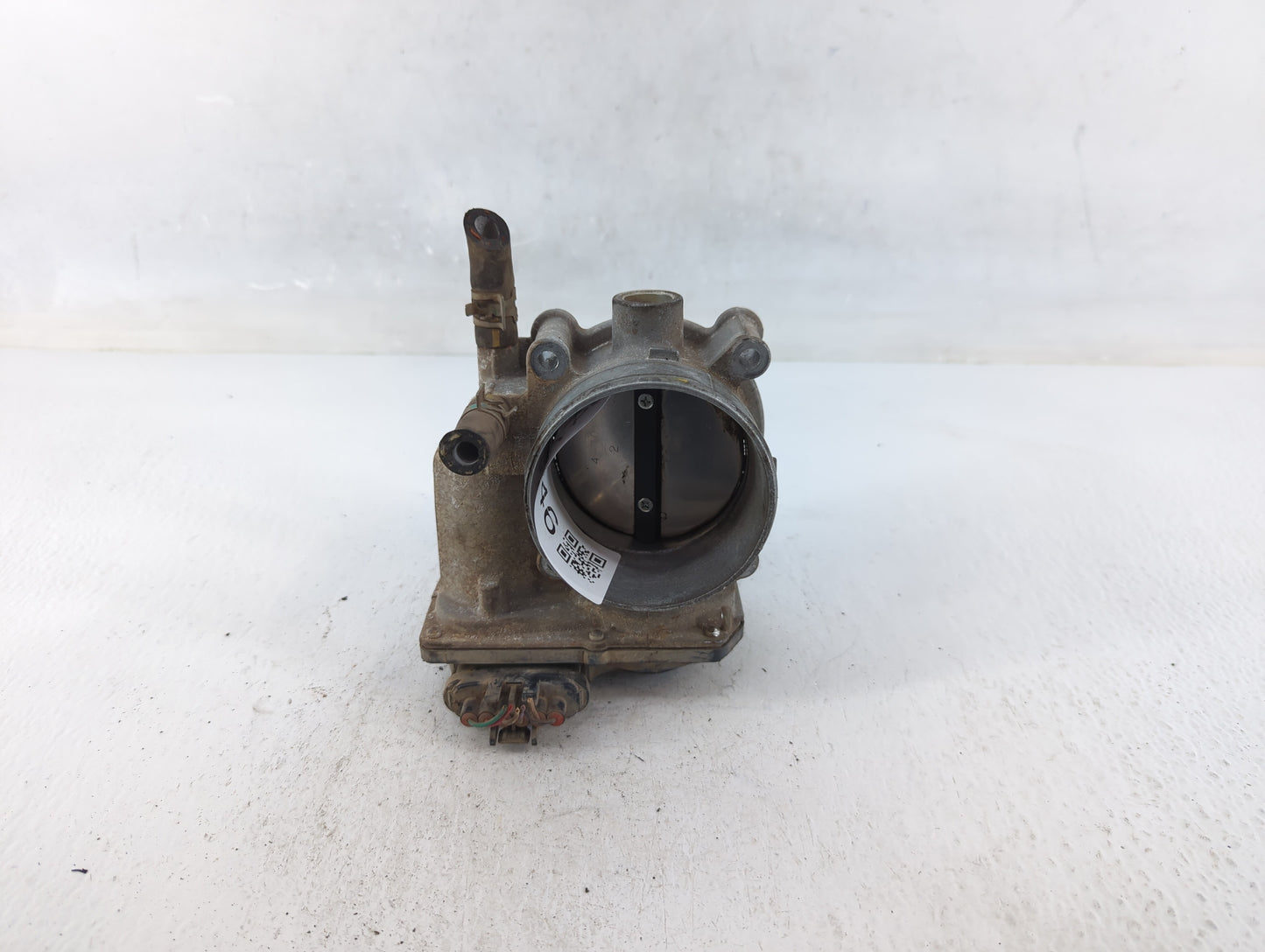 2016-2022 Toyota Tacoma Throttle Body P/N:22030-0P060 Fits Fits 2016 2017 2018 2019 2020 2021 2022 OEM Used Auto Parts - Oem