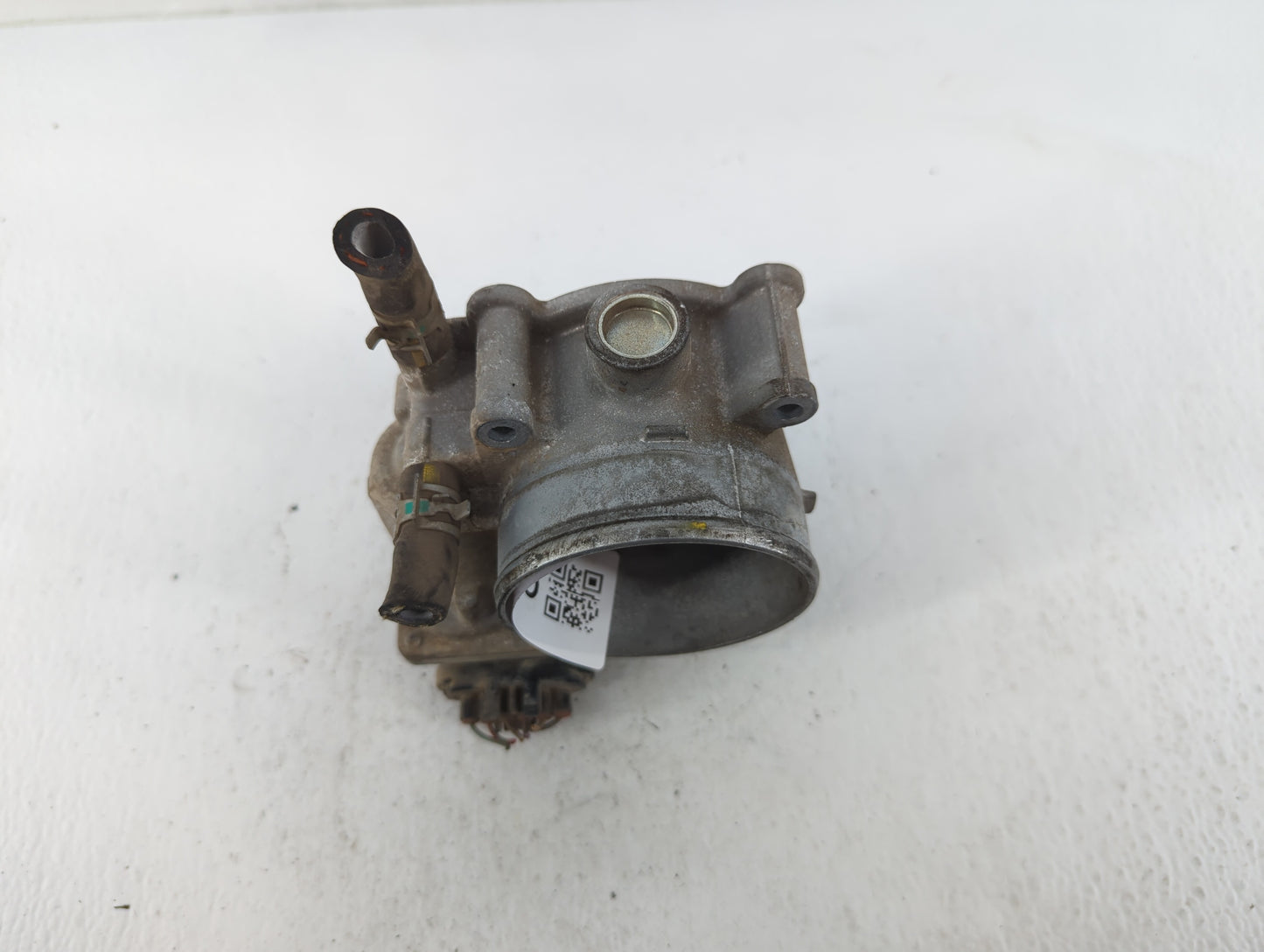 2016-2022 Toyota Tacoma Throttle Body P/N:22030-0P060 Fits Fits 2016 2017 2018 2019 2020 2021 2022 OEM Used Auto Parts - Oem