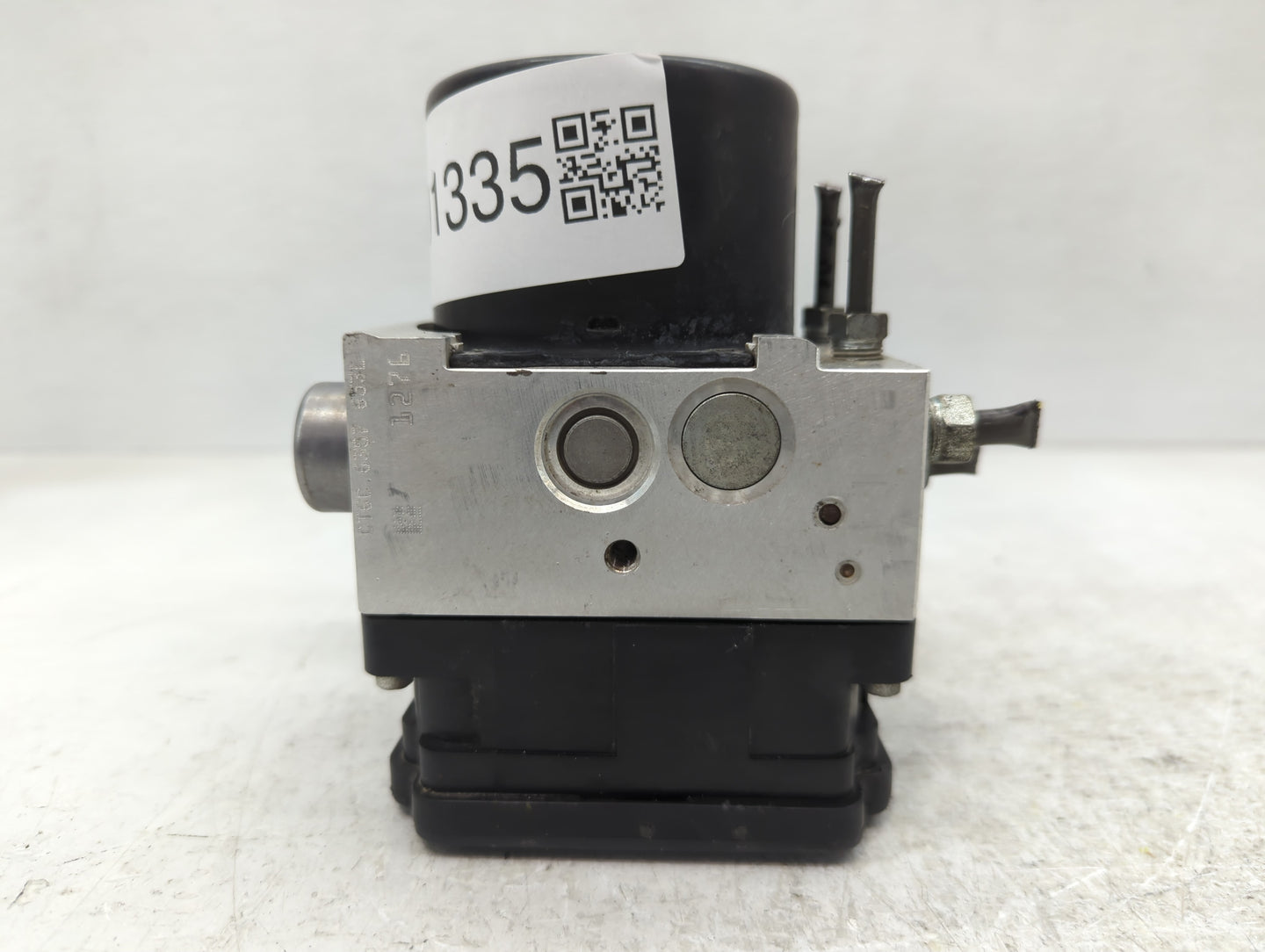2016-2017 Toyota Tundra ABS Pump Control Module Replacement P/N:44500-0C421 Fits Fits 2016 2017 OEM Used Auto Parts - Oemuse