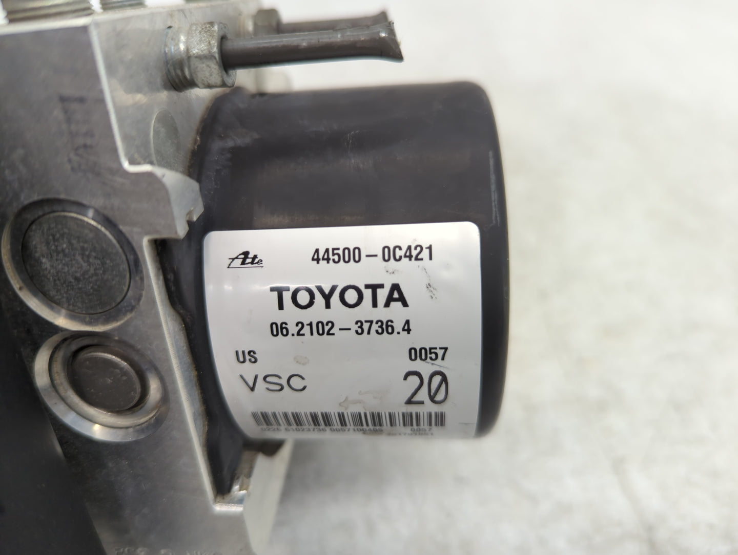 2016-2017 Toyota Tundra ABS Pump Control Module Replacement P/N:44500-0C421 Fits Fits 2016 2017 OEM Used Auto Parts - Oemuse