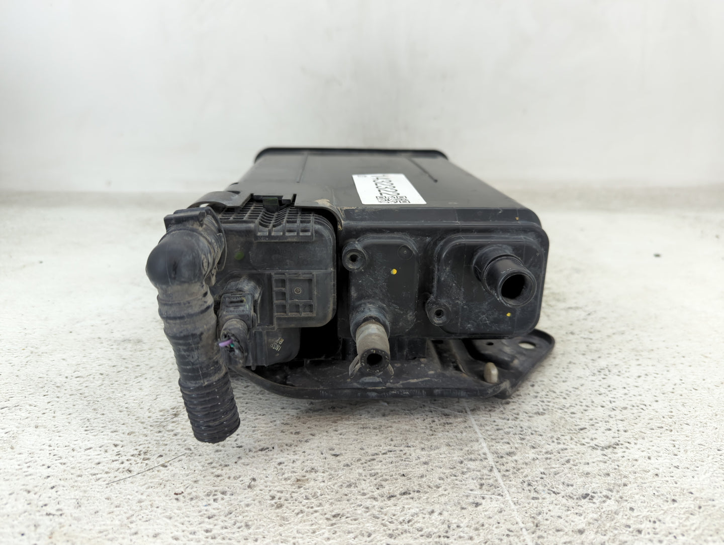 2017 Toyota Tundra Fuel Vapor Charcoal Canister - Oemusedautoparts1.com