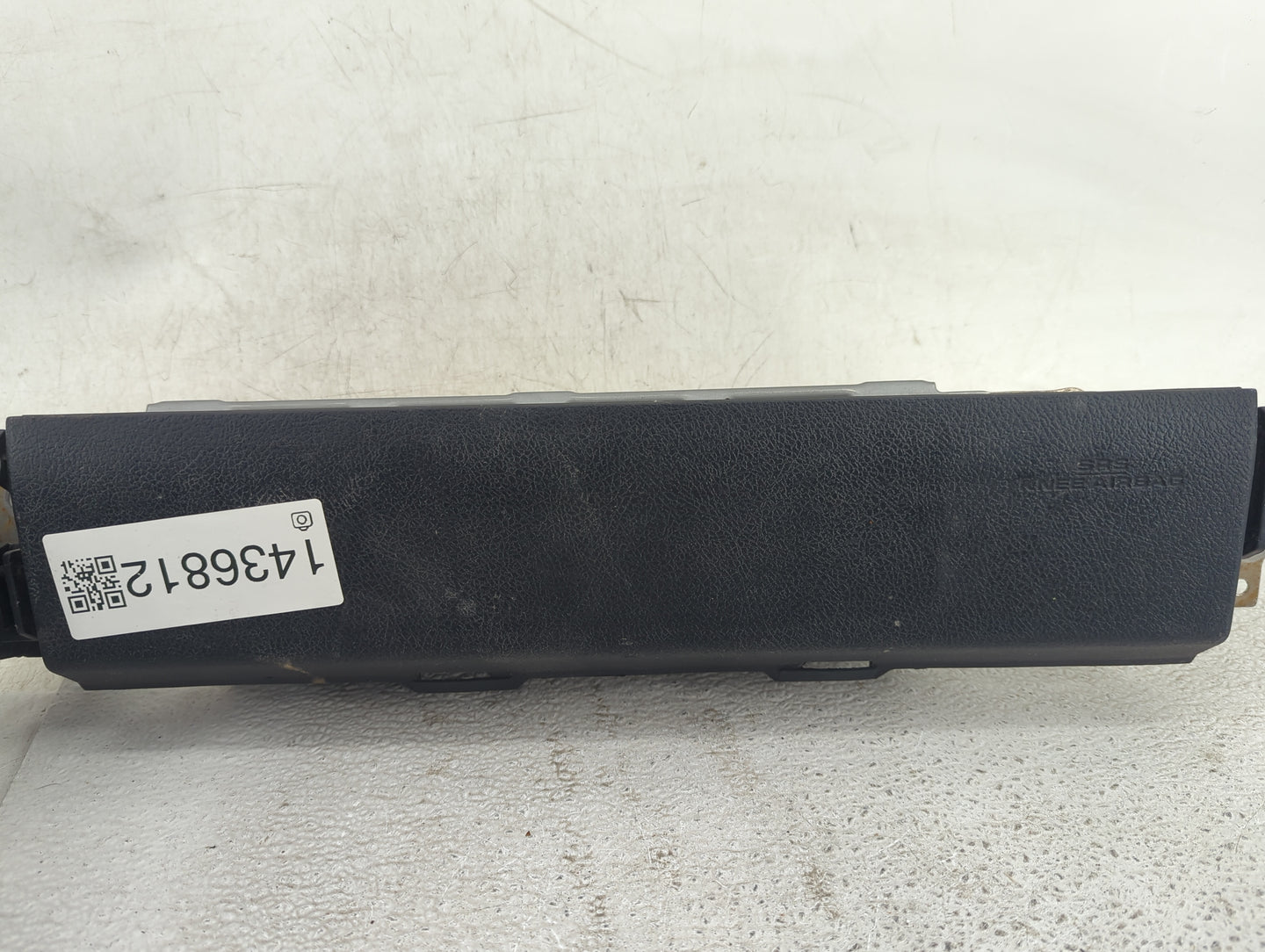 2014-2021 Toyota Tundra Air Bag Driver Left Knee OEM P/N:7395917 B20V460K2397 Fits Fits 2014 2015 2016 2017 2018 2019 2020 2