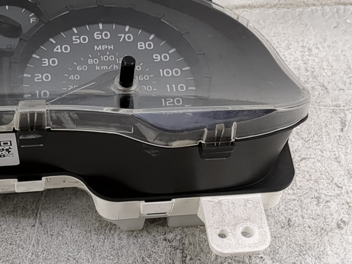 2015-2017 Toyota Tundra Instrument Cluster Speedometer Gauges P/N:83800-0CS01 6923-540A Miles: Fits Fits 2015 2016 2017 OEM 