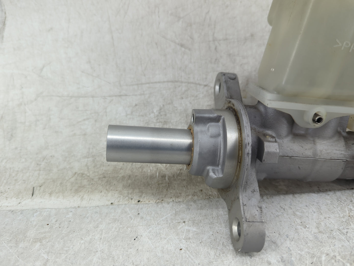 2017 Toyota Venza Brake Master Cylinder - Oemusedautoparts1.com