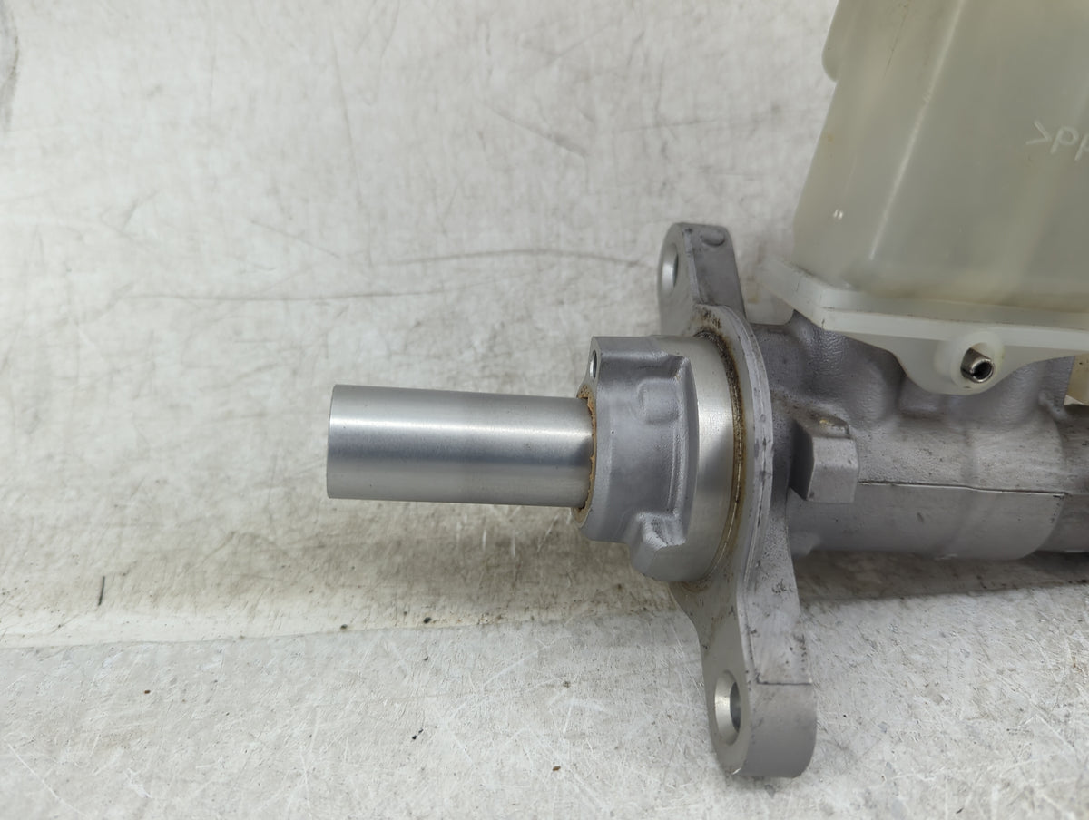 2017 Toyota Venza Brake Master Cylinder - Oemusedautoparts1.com