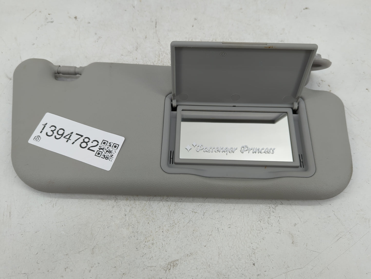 2017-2019 Toyota Yaris Sun Visor Shade Replacement Passenger Right Mirror Fits Fits 2017 2018 2019 OEM Used Auto Parts - Oem