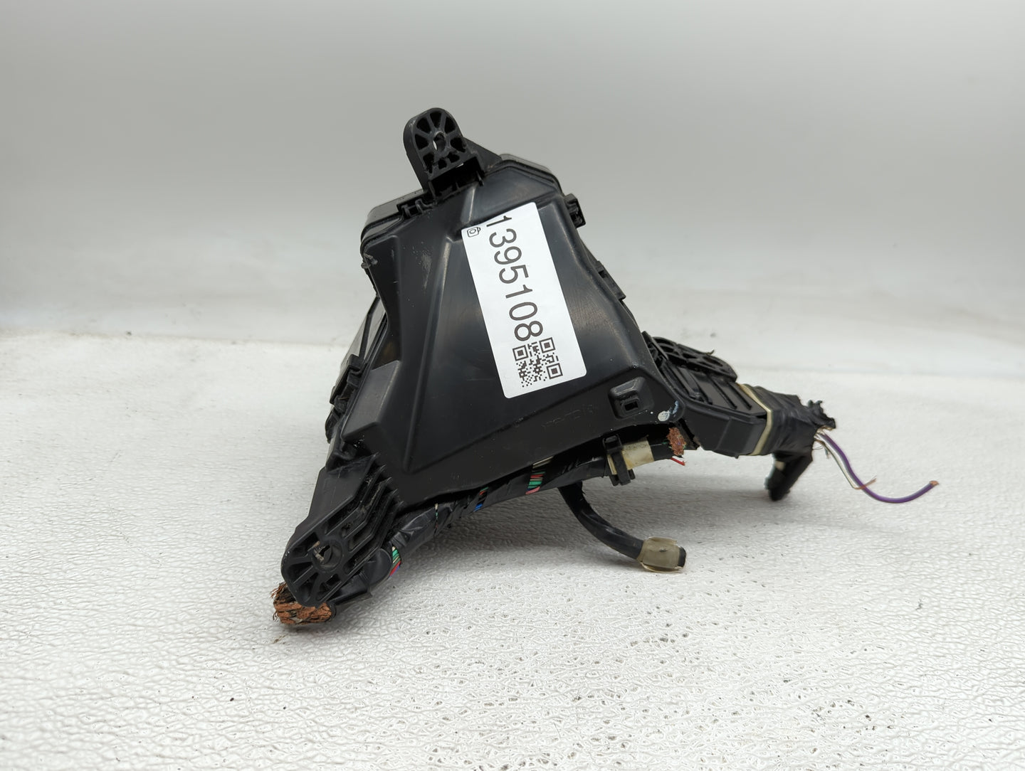 2012-2019 Toyota Yaris Fusebox Fuse Box Panel Relay Module P/N:82662-0D300 Fits Fits 2012 2013 2014 2015 2016 2017 2018 2019